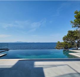 6 bedroom villa with infinity pool and sea views, Korcula Island, sleeps 12